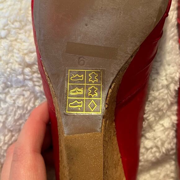 MIZ MOOZ BY GAZITH Red Leather Peep Toe Cork Wedges Sandals Sz 6 Retro - Picture 9 of 10